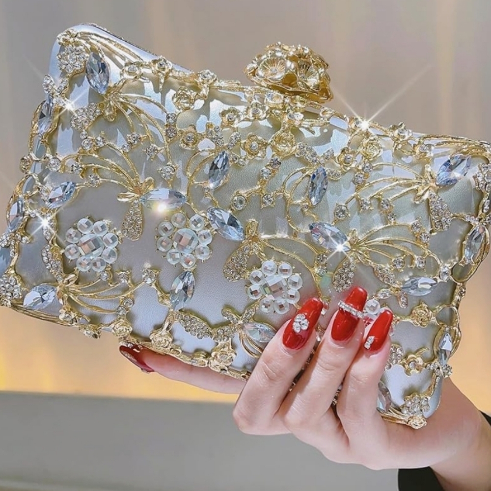 Elegant Gold and Silver Clutch - Picture 15 of 15
